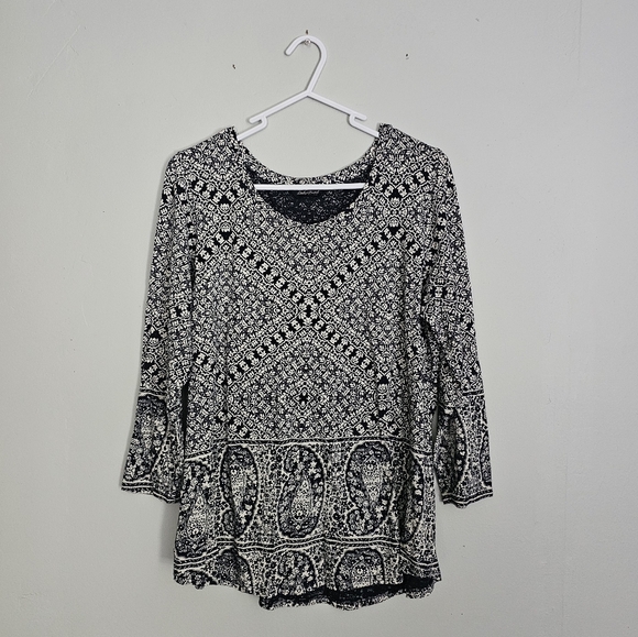 Lucky Brand Tops - Lucky Brand Navy Floral Print Top